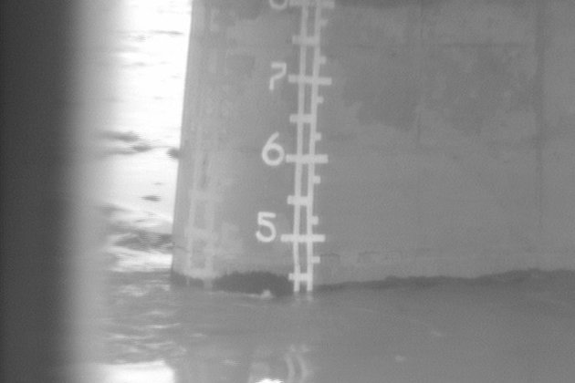 Изображение с камеры, на которой показан уровень воды в Томи