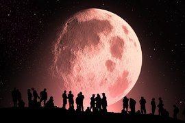 Огромная красная луна. Суперлуние